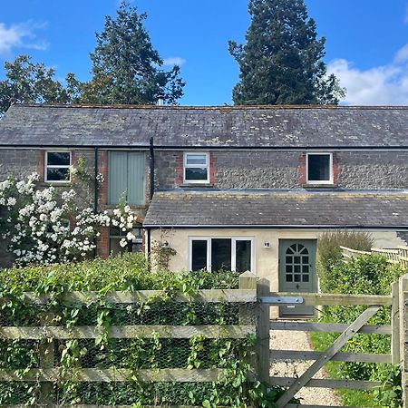 Relaxing Cottage In The Beautiful Usk Valley Exteriör bild